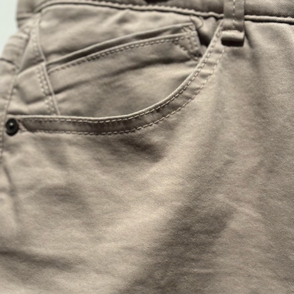 Wit & Wisdom size 18 shorts - Picture 4 of 4